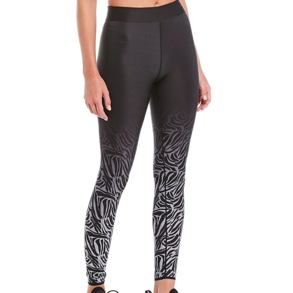 🆕️ Cor by Ultracor Ombre Zebra Legging